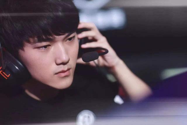 强调沉浸式 强调沉浸式