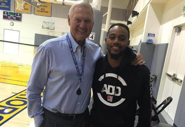 《Code Violet》发布新预告 展示各色敌人与性感服装